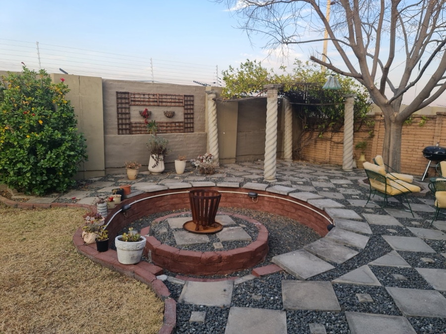 4 Bedroom Property for Sale in Rustenburg Central North West